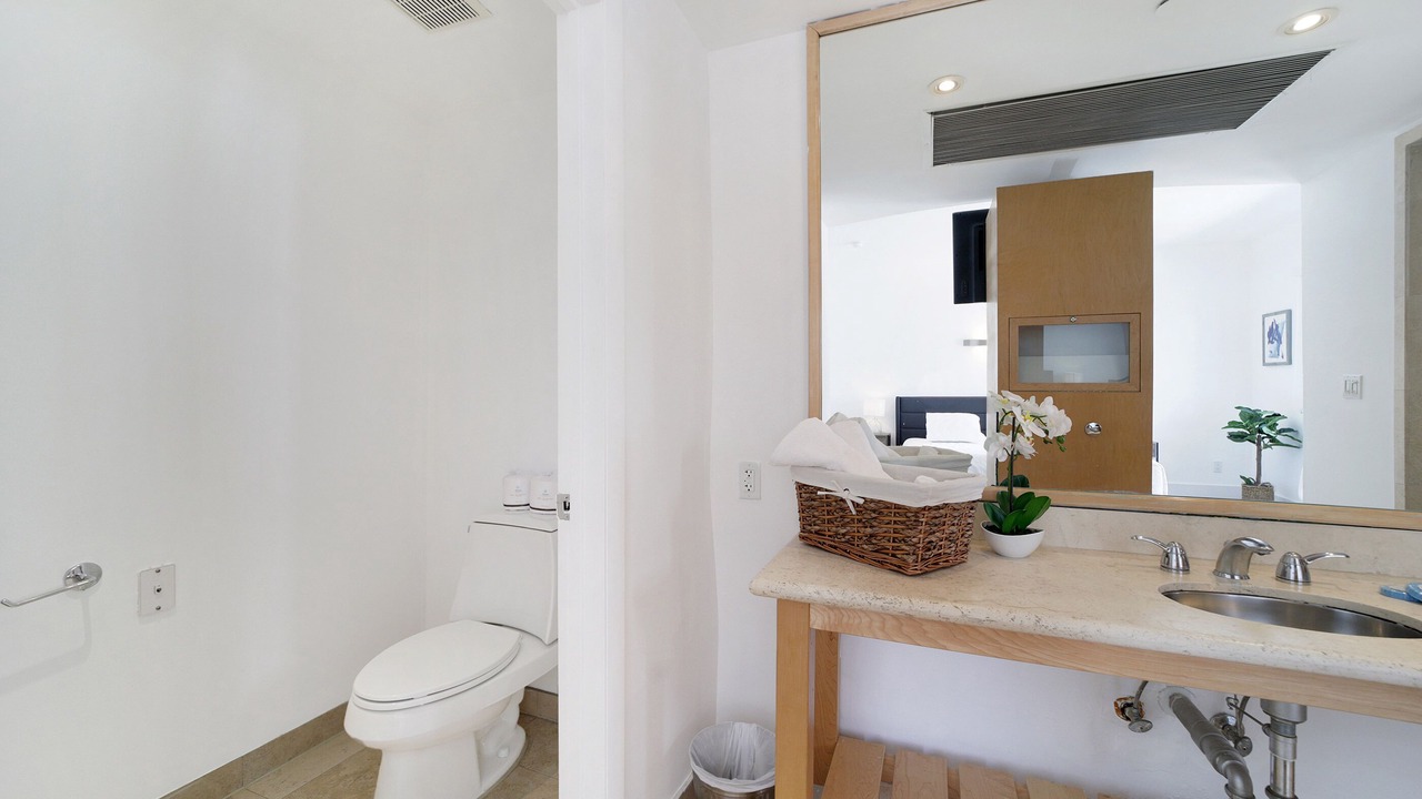 Photo of Bathroom in South Pointe