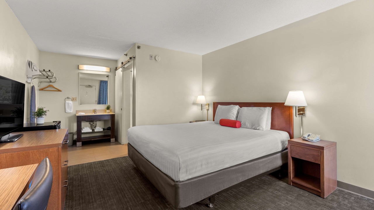 Photo of Bedroom in Buena Park