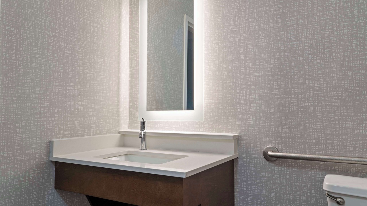 Photo of Bathroom in Central Newport News