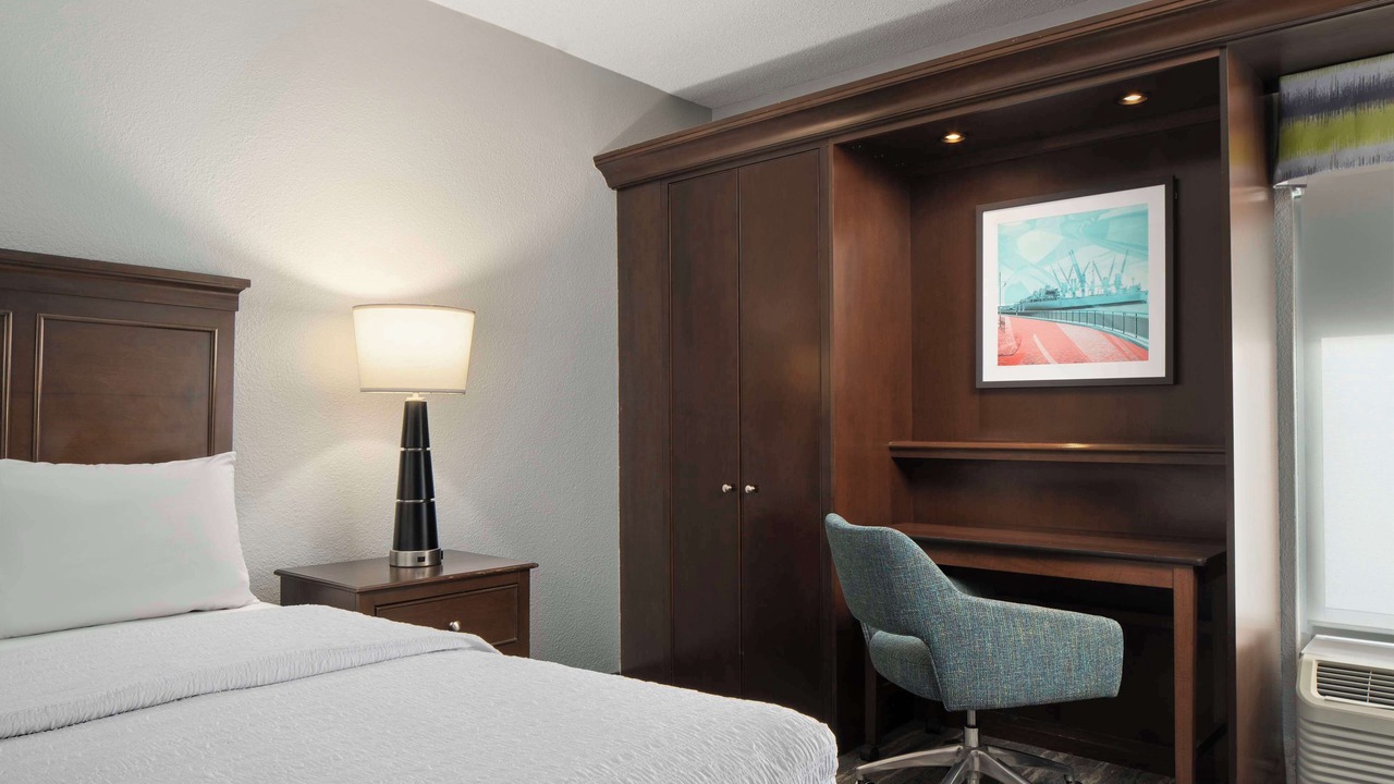 Photo of Bedroom in Central Newport News