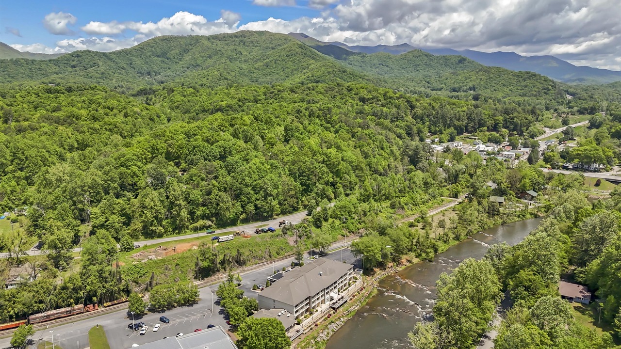 Photo of Outdoor in Dillsboro