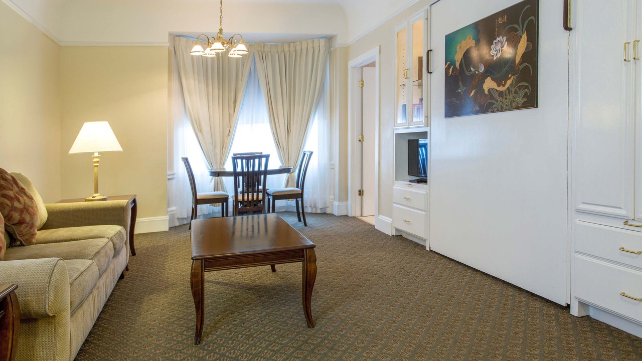 Photo of Bedroom in Theater District