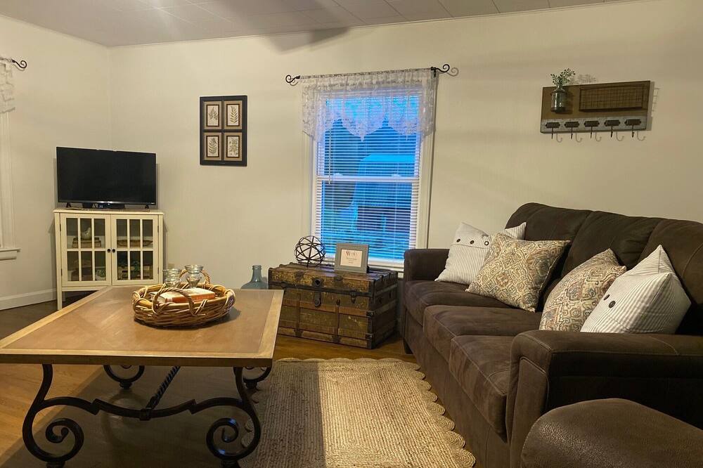 Photo of Bedroom in Zionville