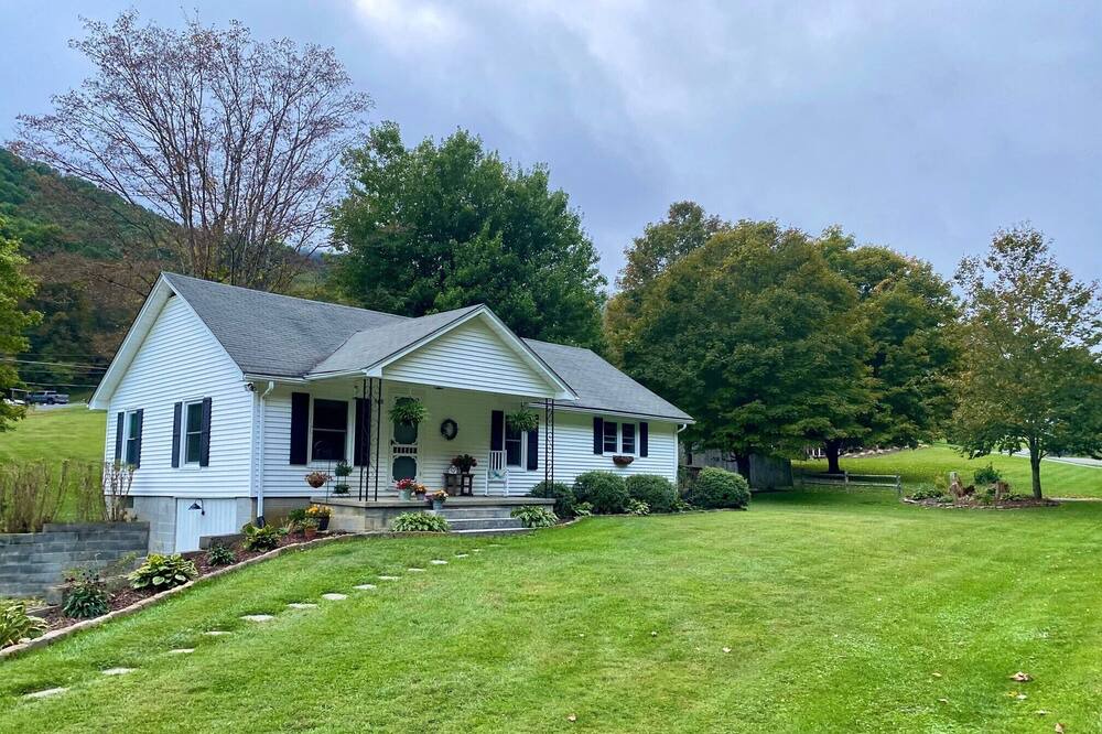Photo of Outdoor in Zionville