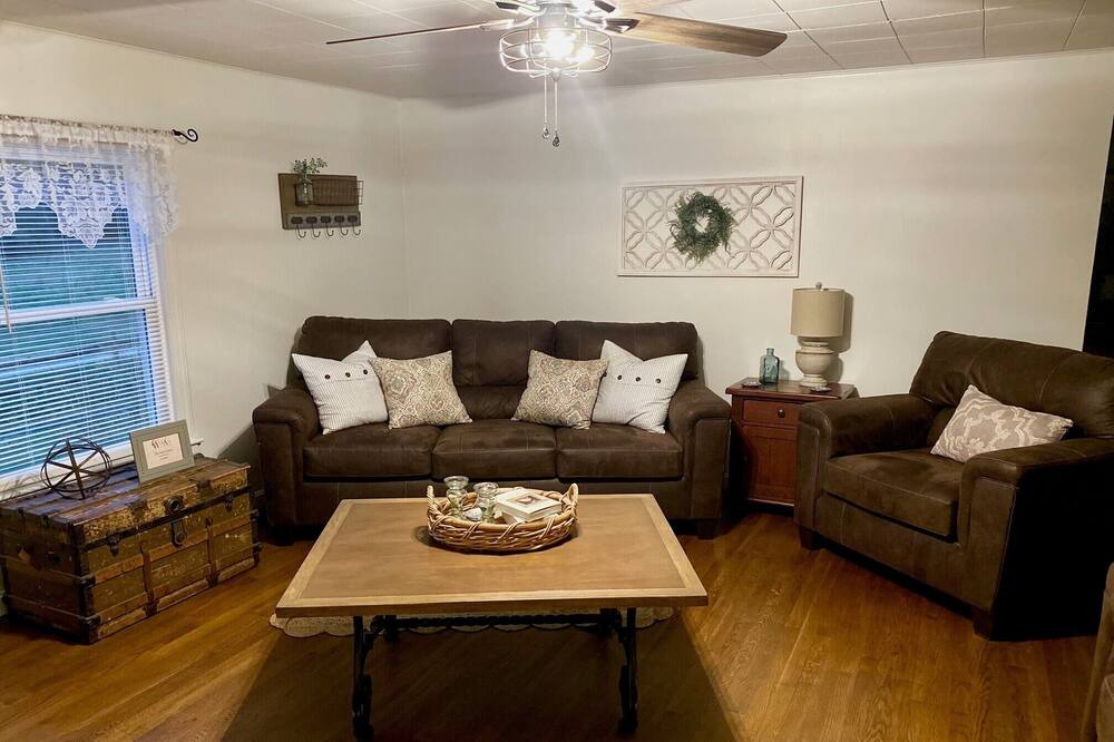 Photo of Livingroom in Zionville