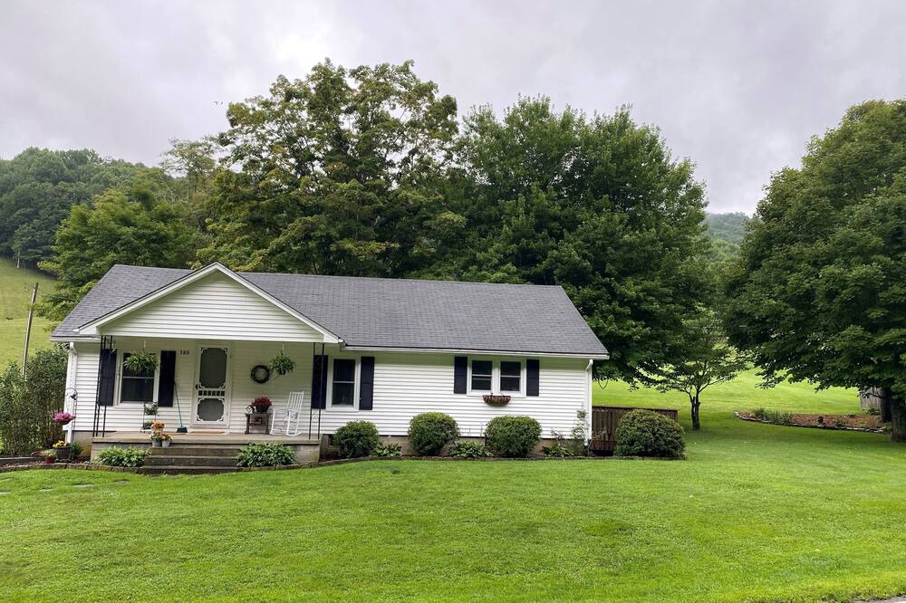 Photo of Outdoor in Zionville