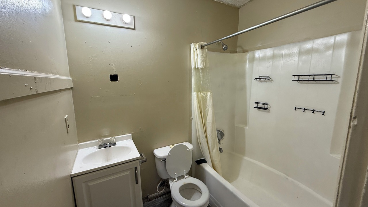 Photo of Bathroom in Kingsland