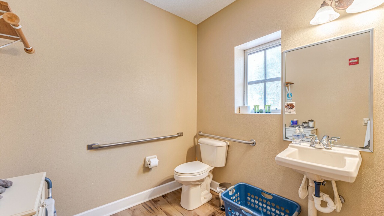 Photo of Bathroom in Chassahowitzka