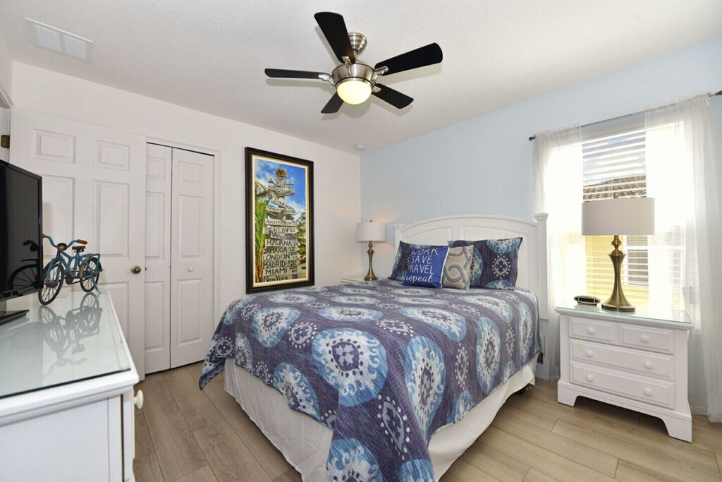 Photo of Bedroom in Watersong