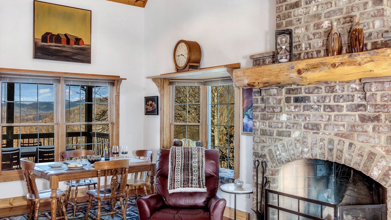 Photo of Livingroom in Bakersville