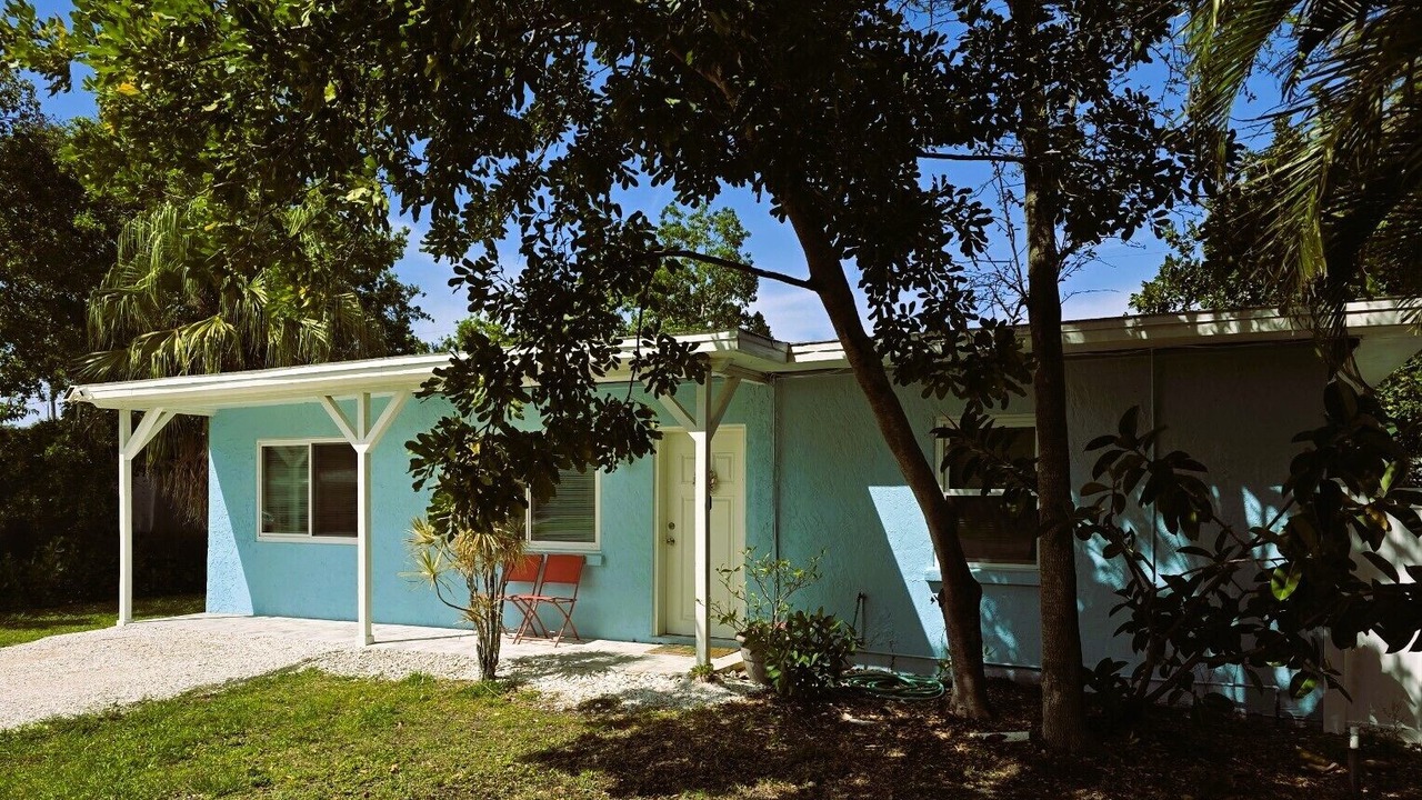 Photo of Others in Gulf Gate Estates