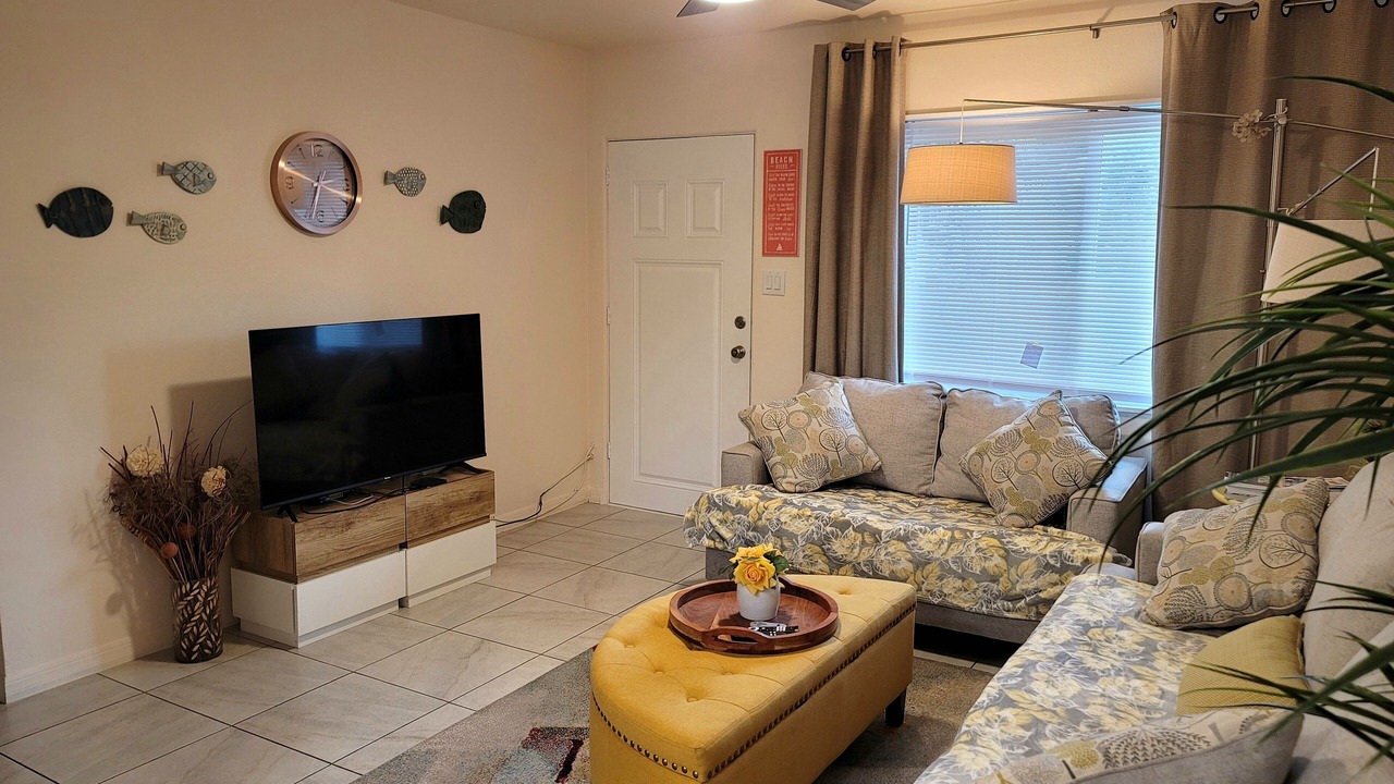 Photo of Bedroom in Gulf Gate Estates