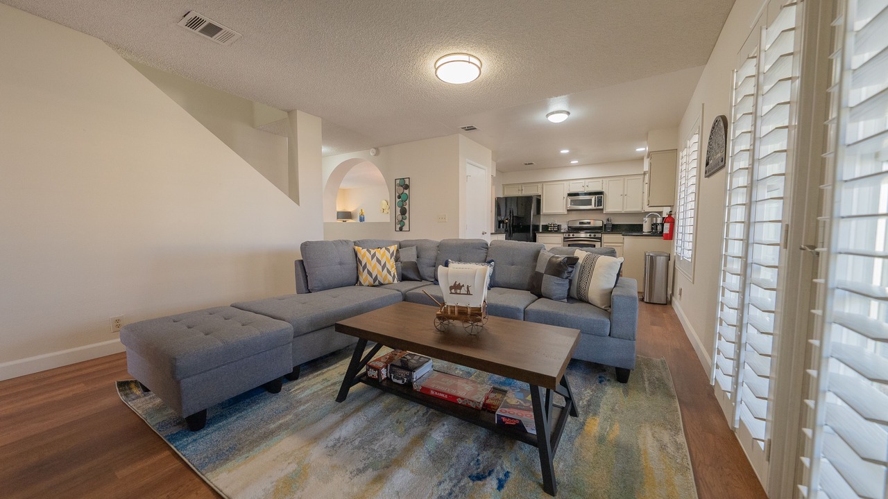 Photo of Livingroom in Highland Hills