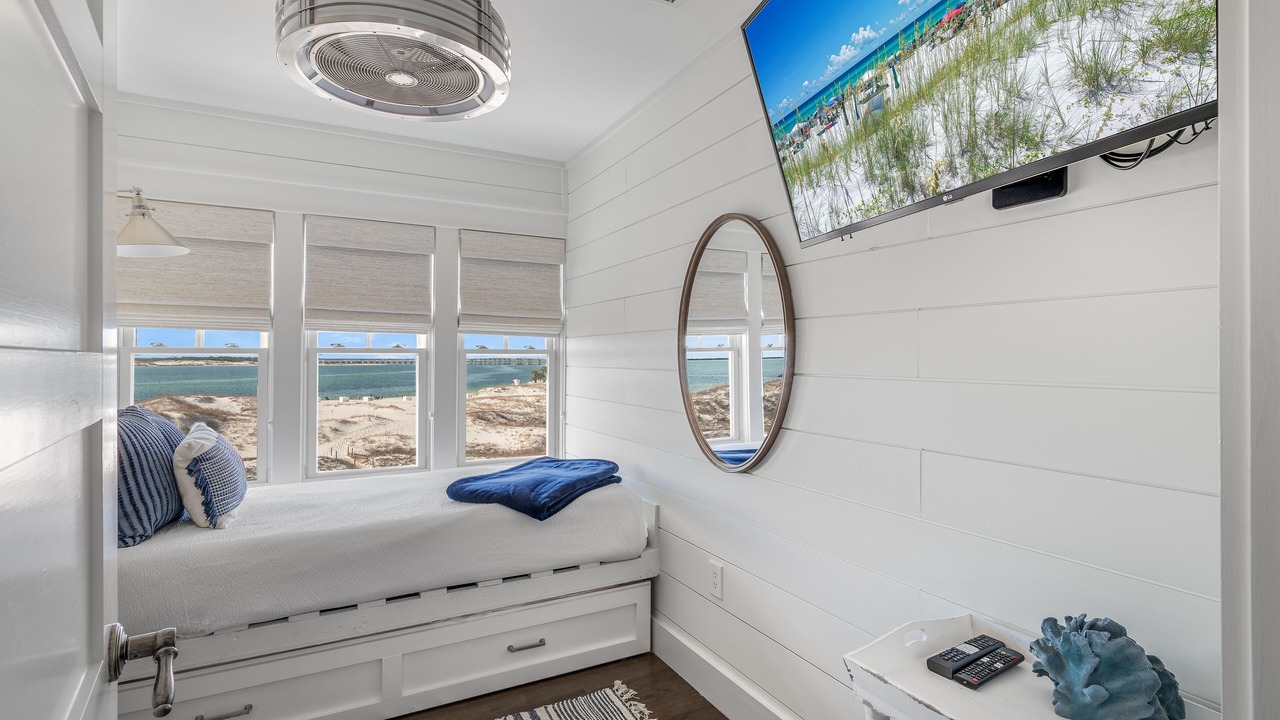 Photo of Bedroom in Holiday Isle