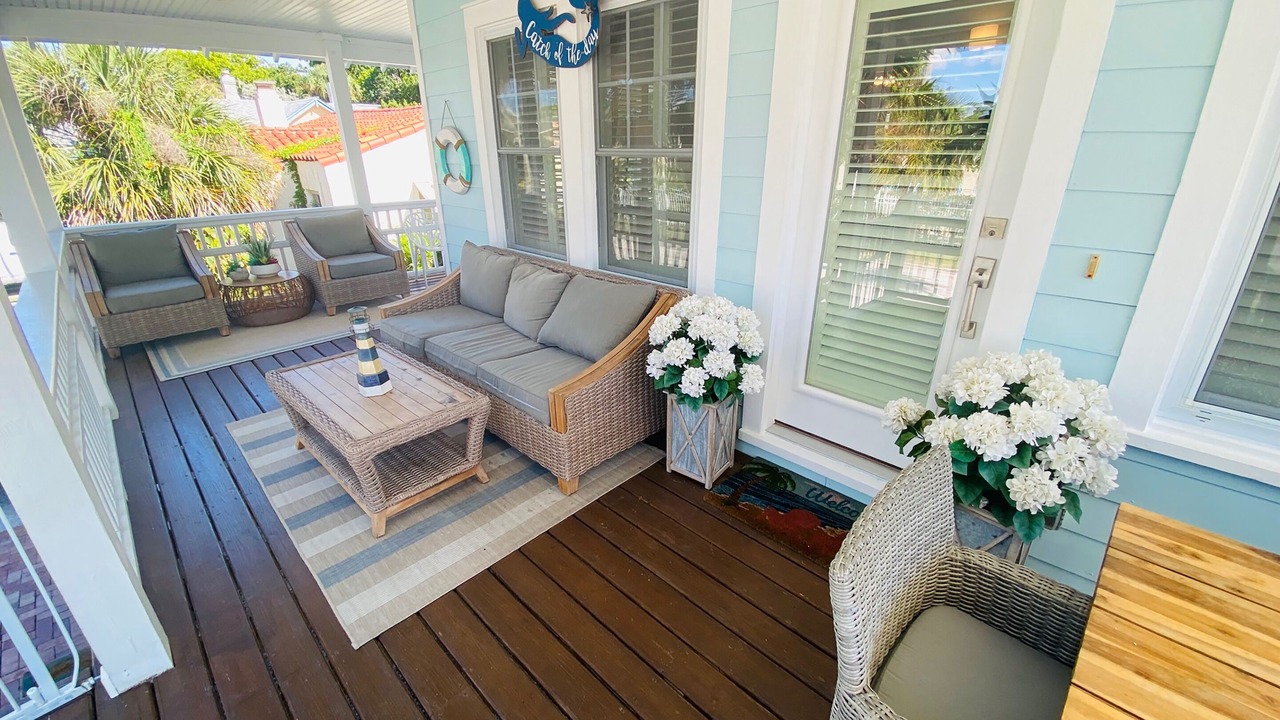 Photo of Patio Balcony in Pass-a-Grille