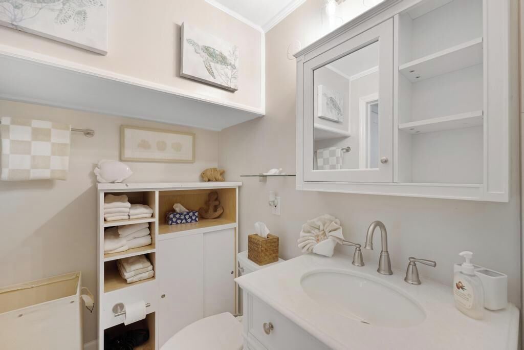 Photo of Bathroom in Truman Annex