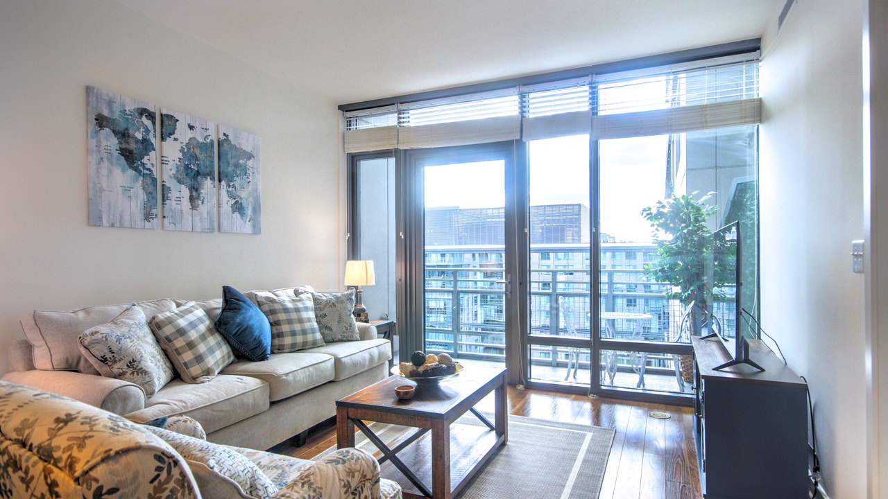 Photo of Livingroom in Reston