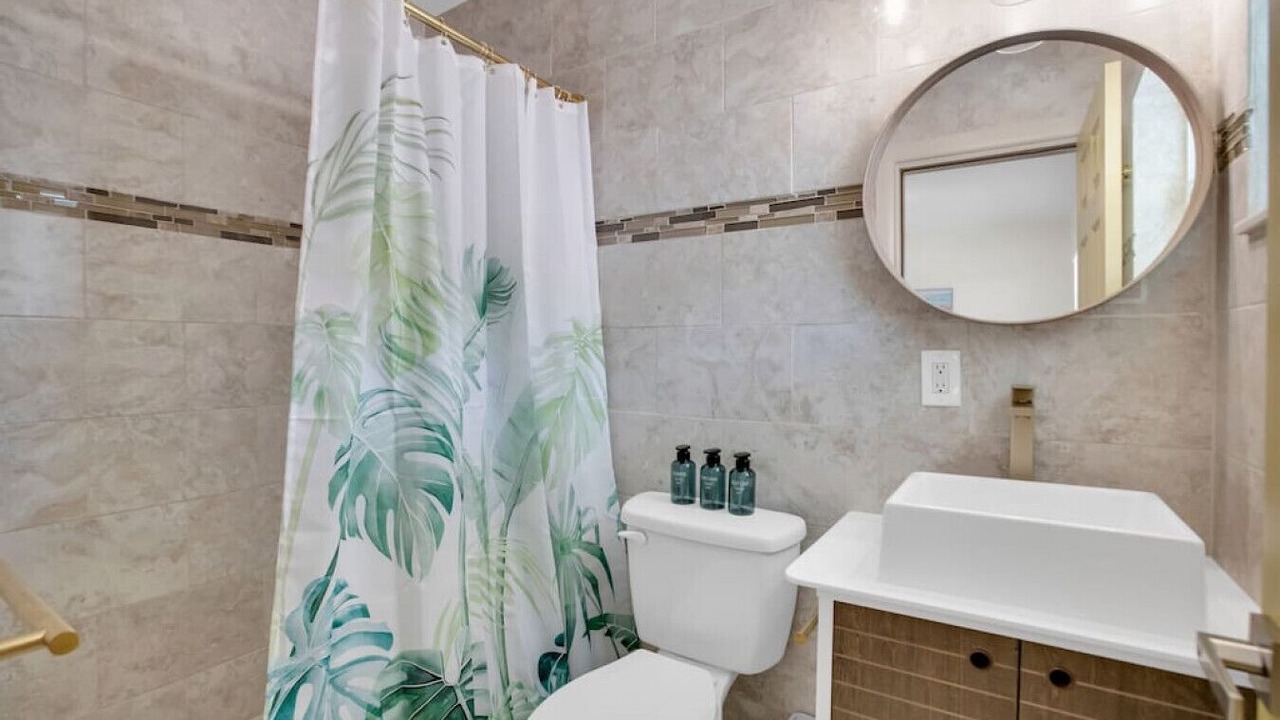 Photo of Bathroom in River Oaks