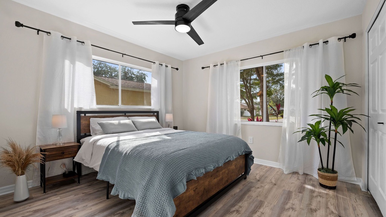 Photo of Bedroom in Lake Sarasota