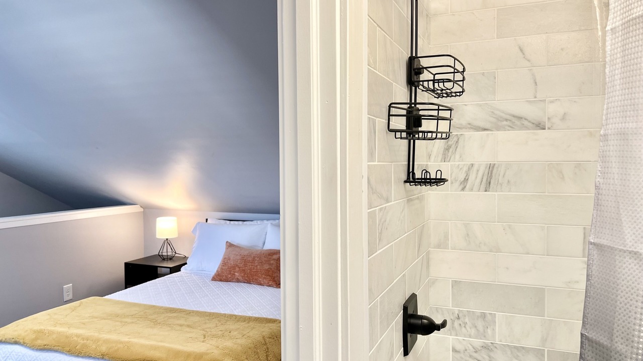 Photo of Bedroom in South Side Slopes