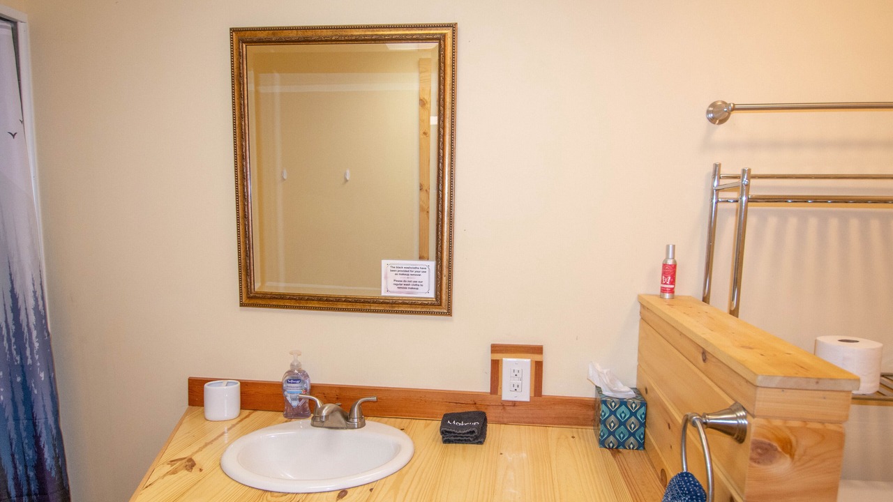 Photo of Bathroom in Grassy Creek
