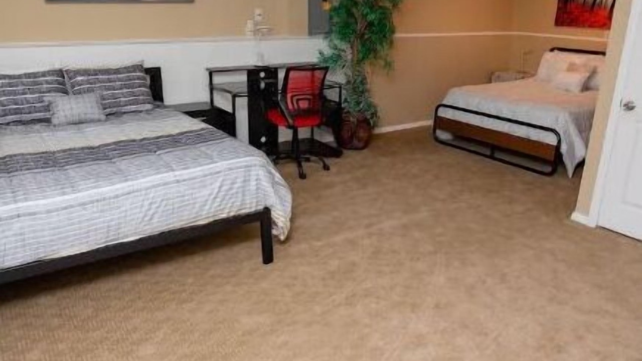 Photo of Bedroom in Elsmere