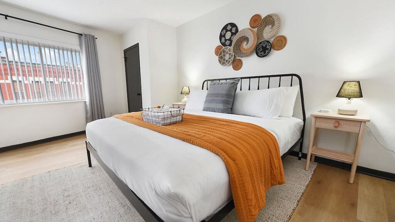 Photo of Bedroom in Lower Lawrenceville