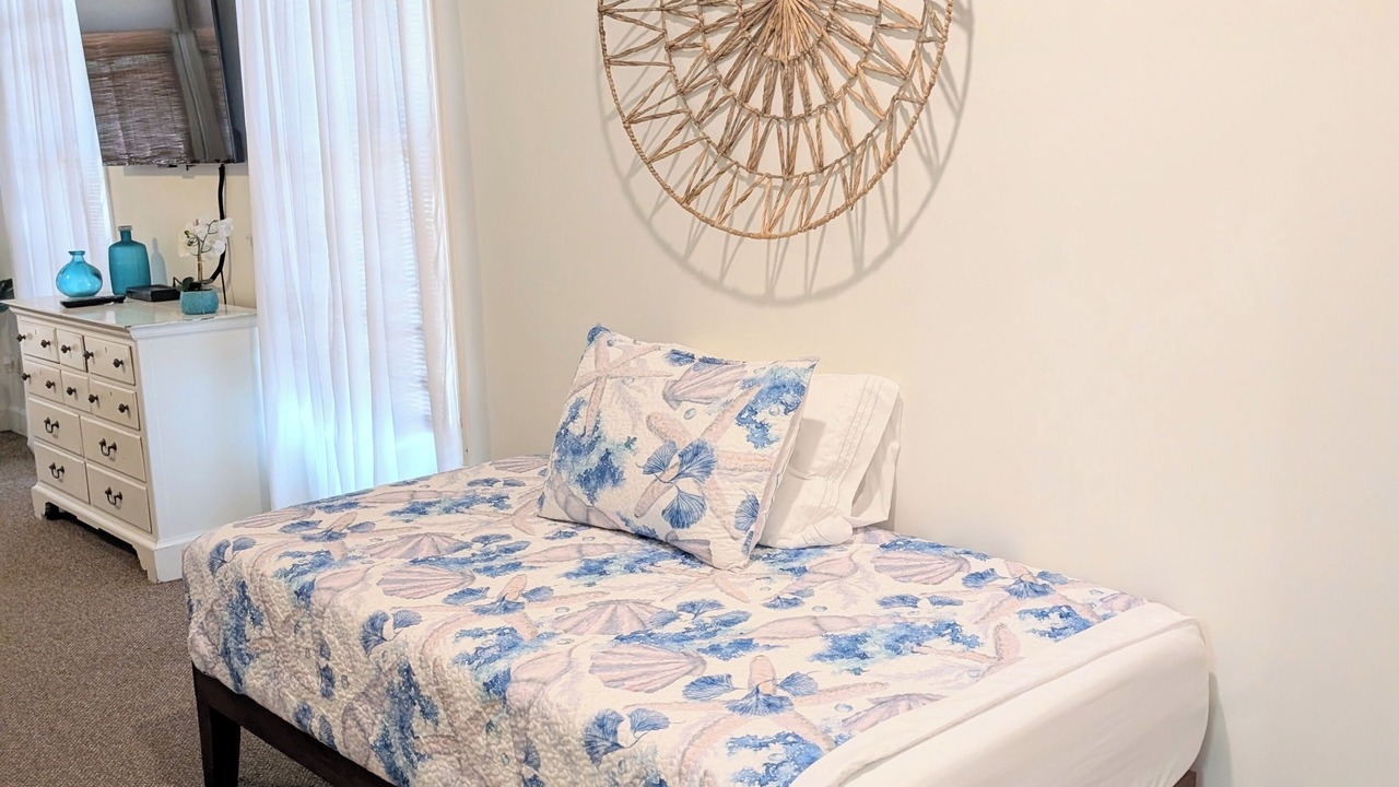Photo of Bedroom in Melrose on the Beach