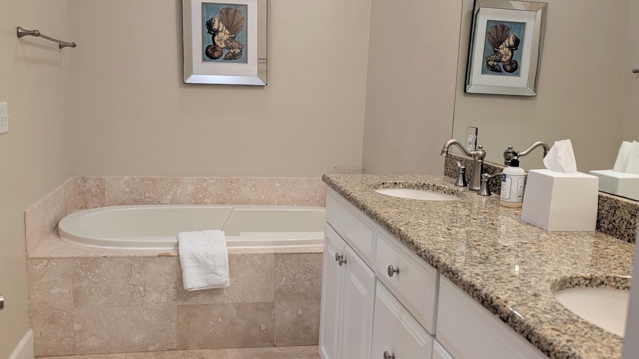 Photo of Bathroom in Melrose on the Beach