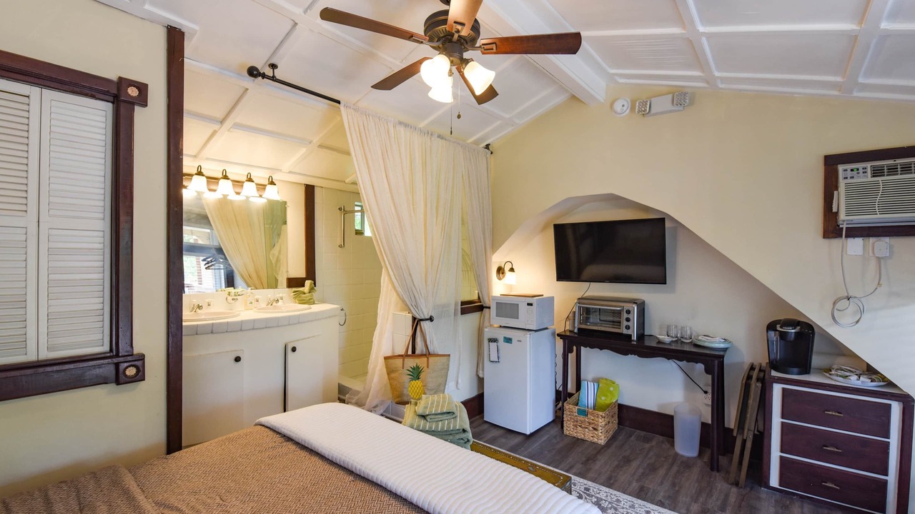 Photo of Bathroom in Sugarloaf Key