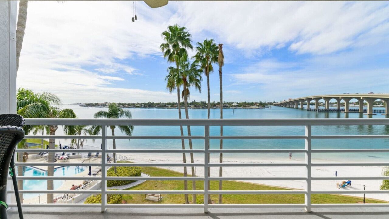 Photo of Patio Balcony in St. Petersburg