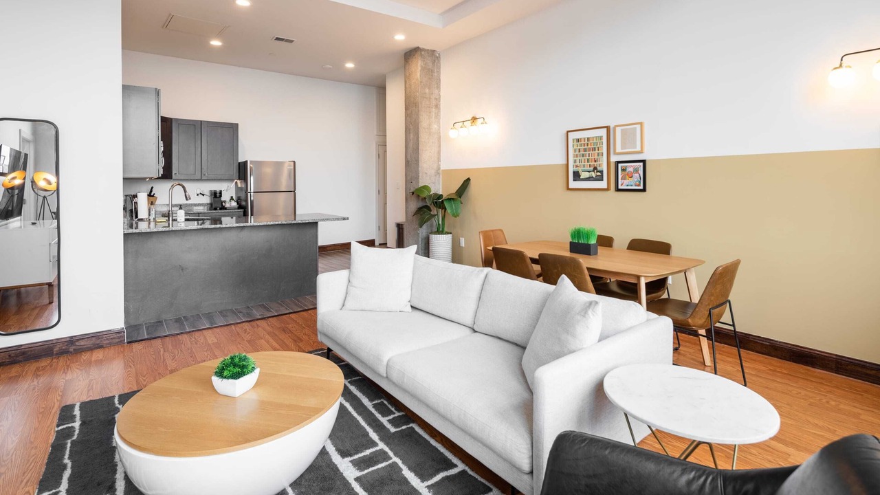 Photo of Livingroom in West Poplar