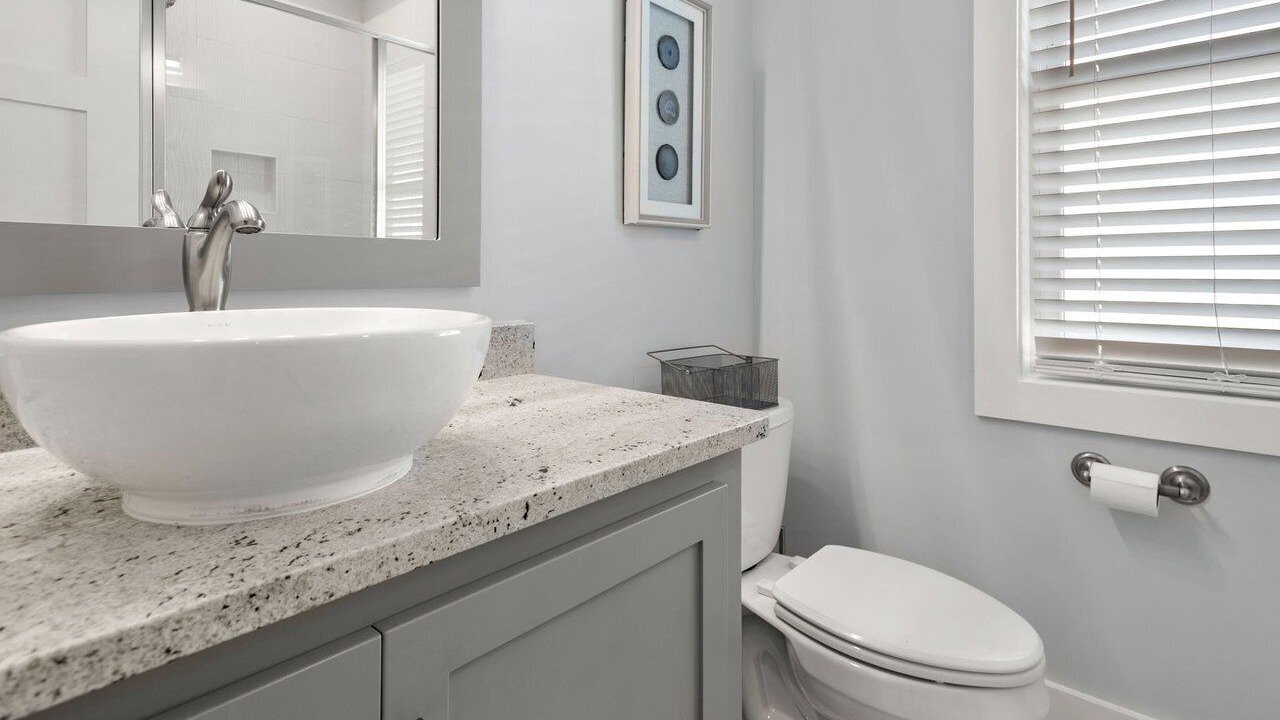 Photo of Bathroom in Manteo