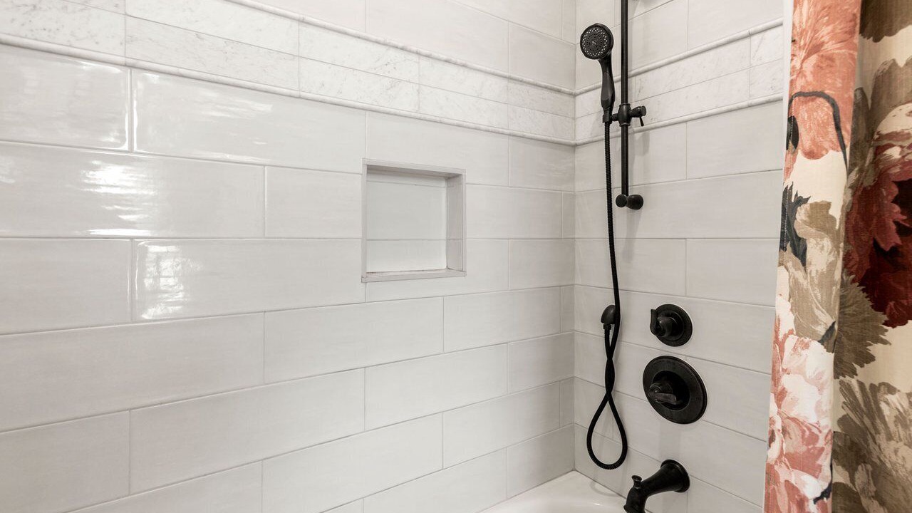 Photo of Bathroom in Manteo