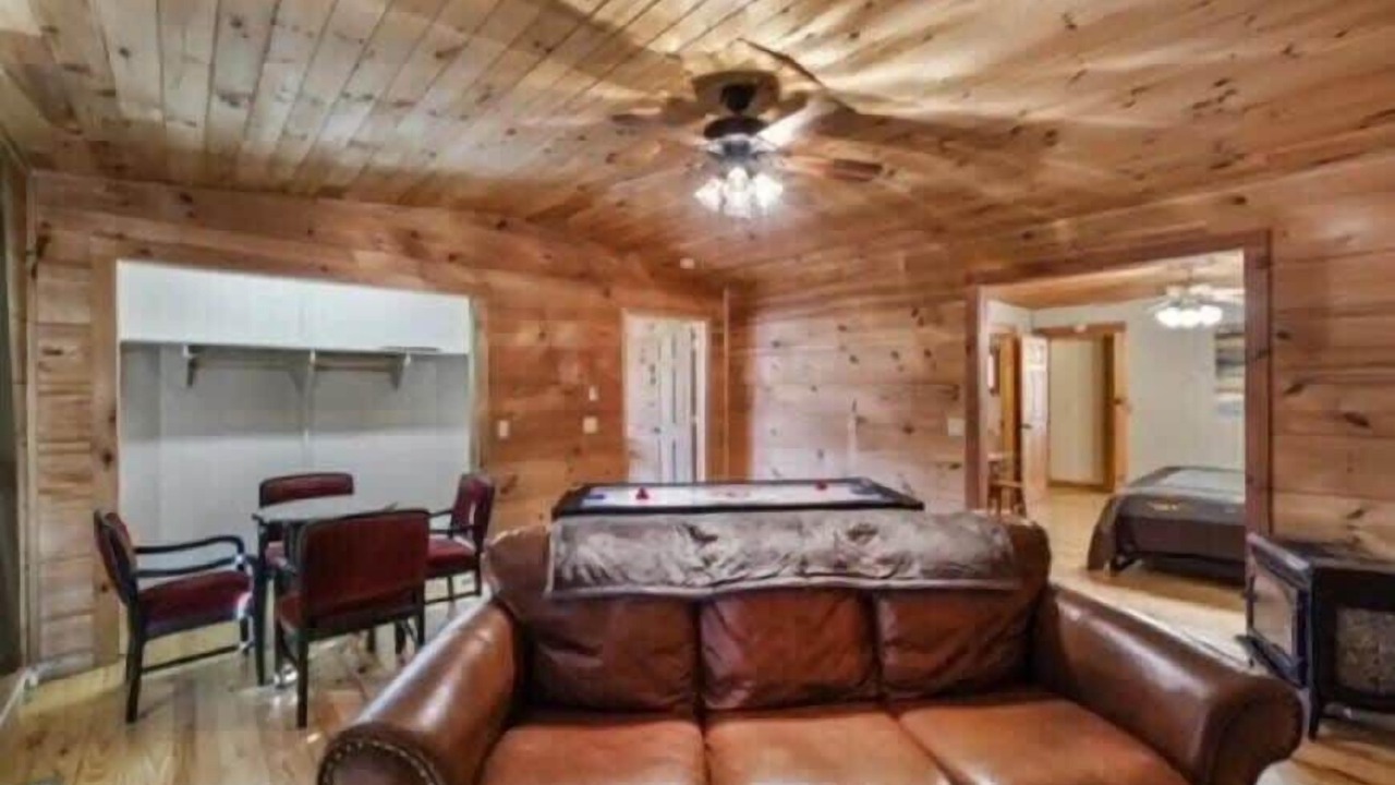 Photo of Livingroom in Crossville