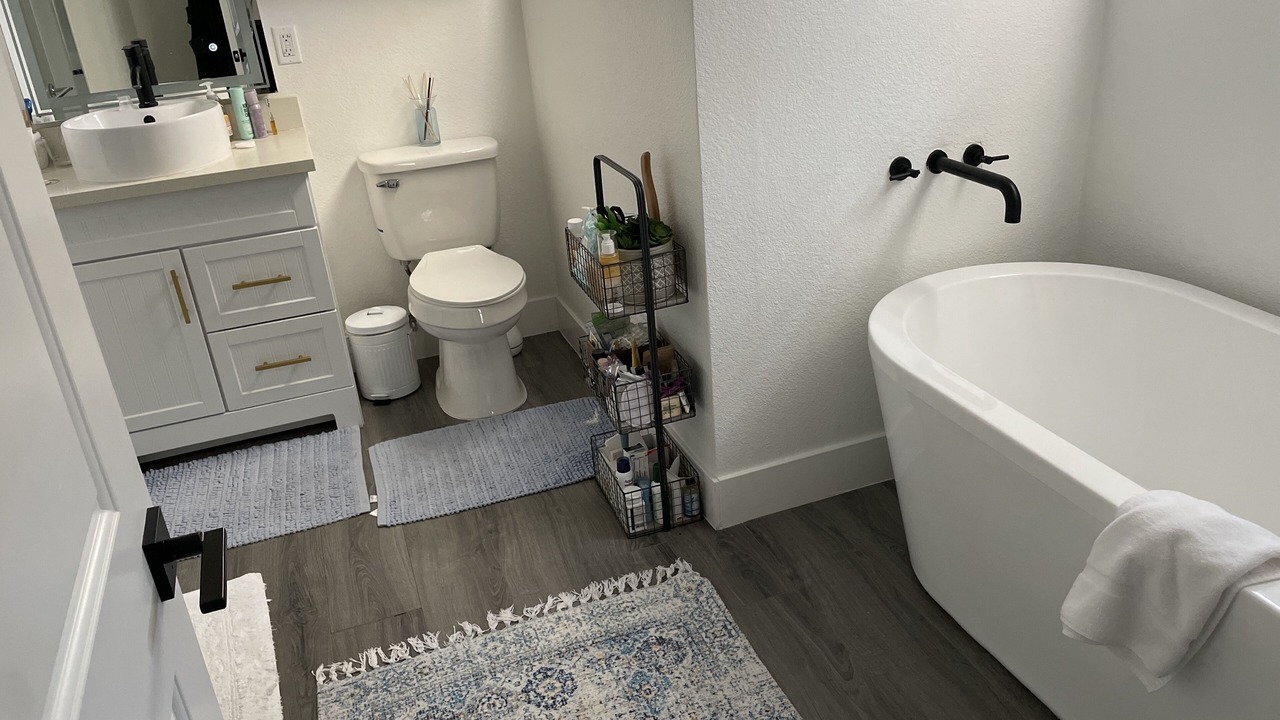 Photo of Bathroom in Quail Estates West