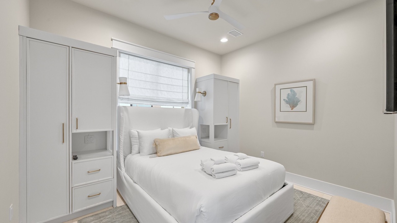 Photo of Bathroom in Seawalk Circle