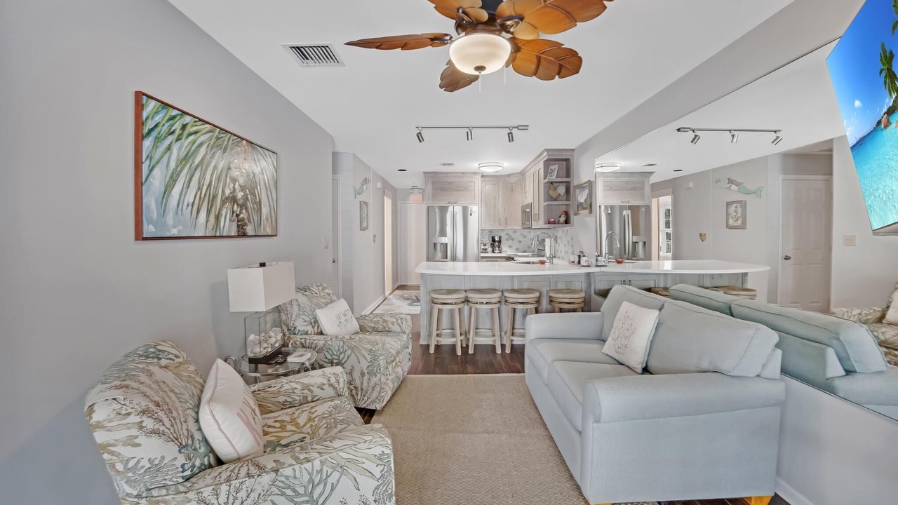 Photo of Livingroom in Truman Annex