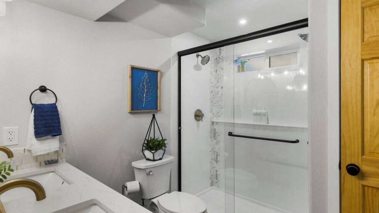 Photo of Bathroom in Monument
