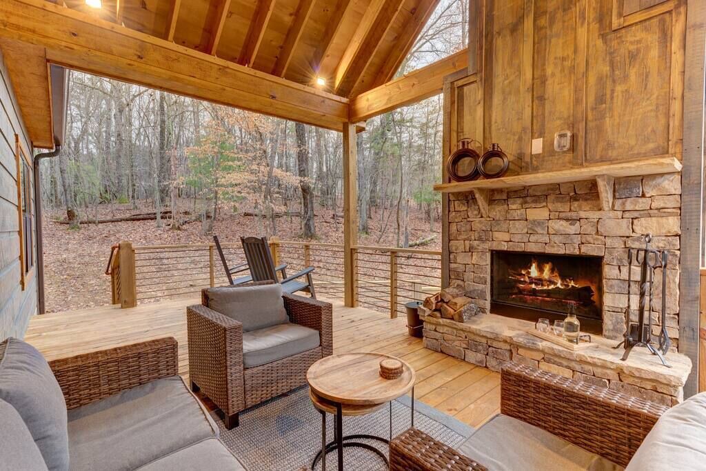 Photo of Livingroom in Ellijay
