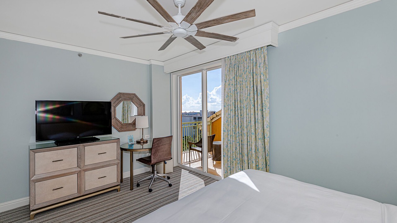 Photo of Bedroom in Key Biscayne