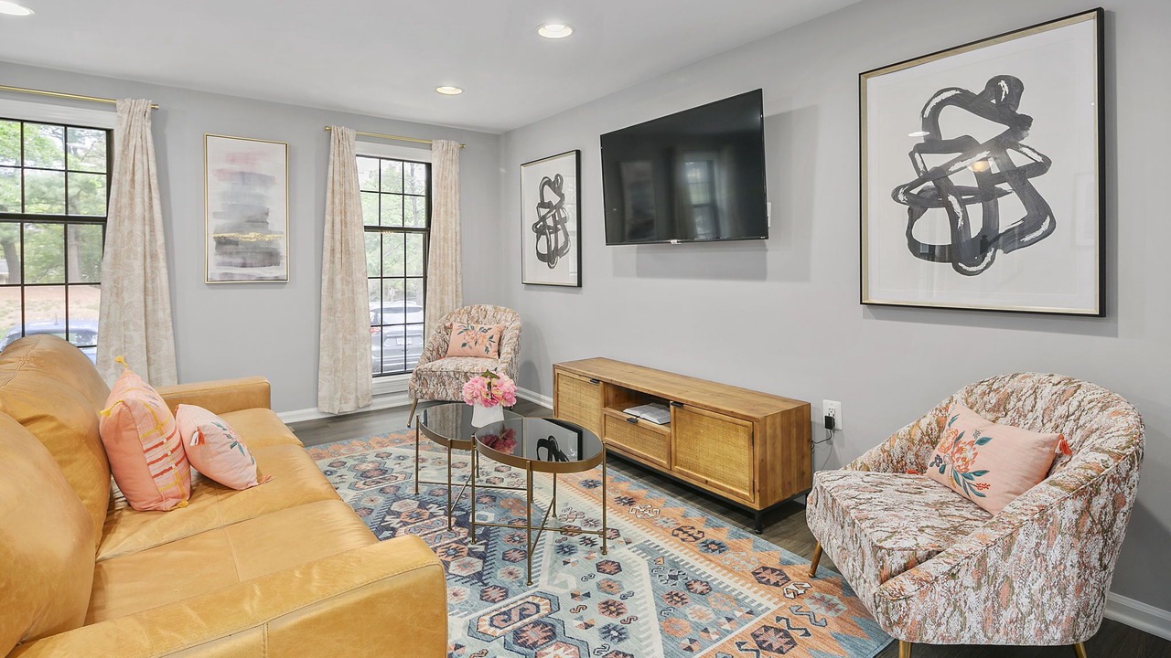 Photo of Livingroom in Potomac Falls