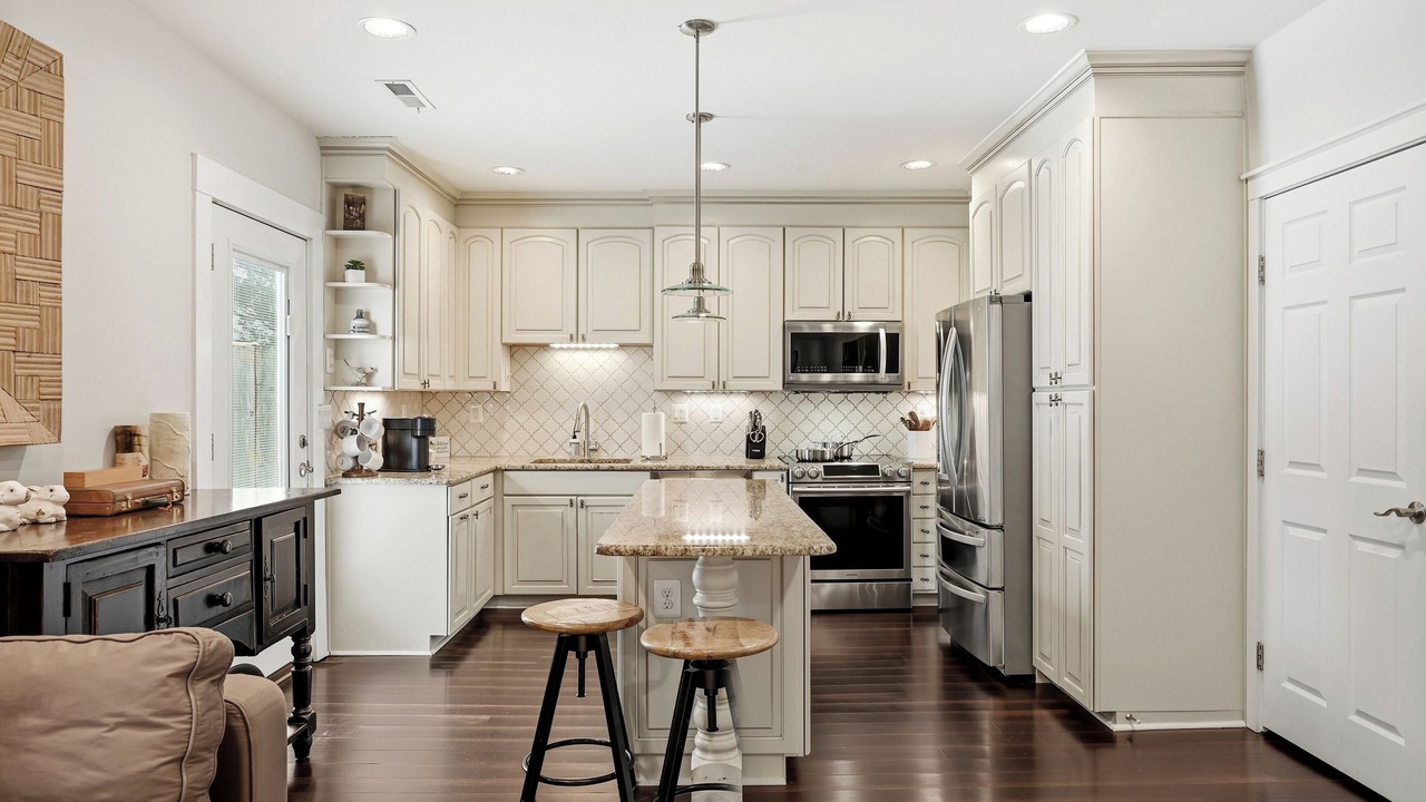 Photo of Kitchen in Leesburg's Old and Historic District