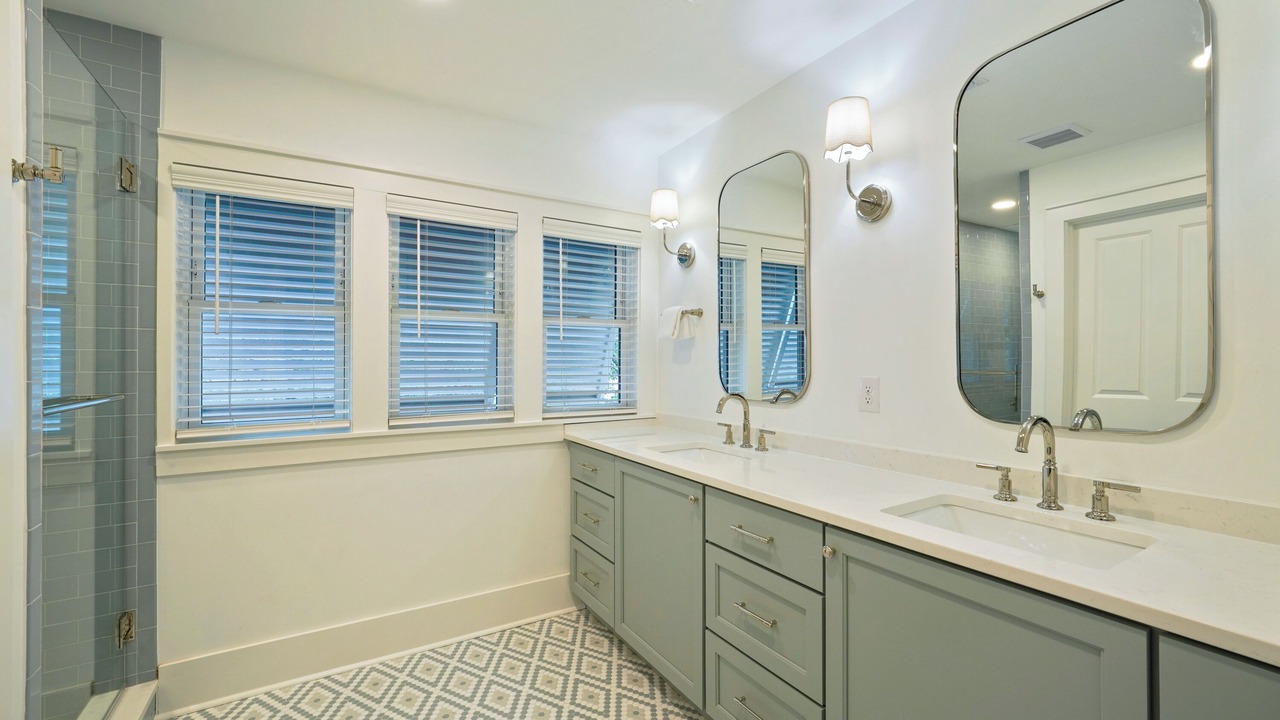 Photo of Bathroom in Seaside