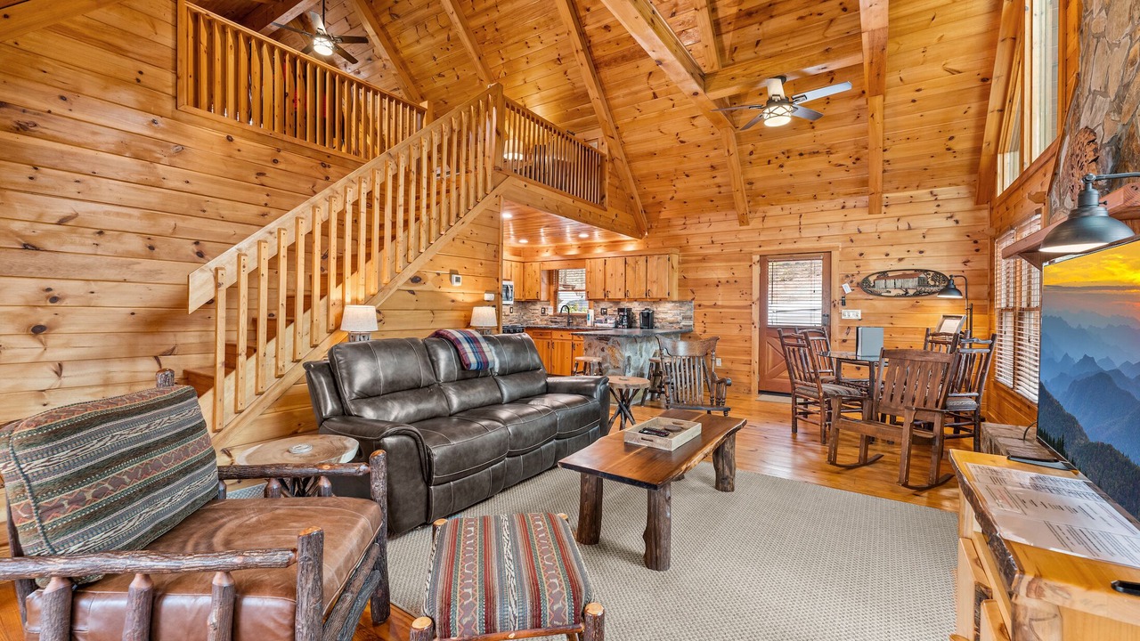 Photo of Livingroom in Cherry Log