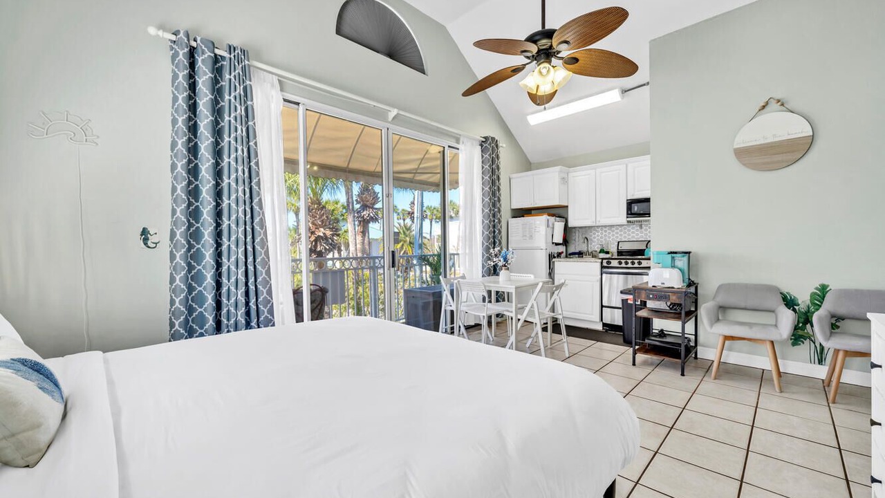 Photo of Patio Balcony in Crystal Beach