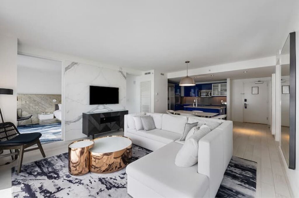 Photo of Livingroom in Central Beach