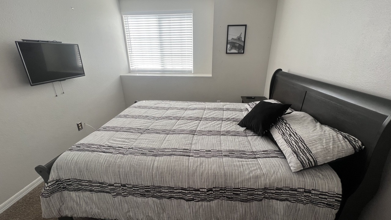 Photo of Bedroom in Lindfields