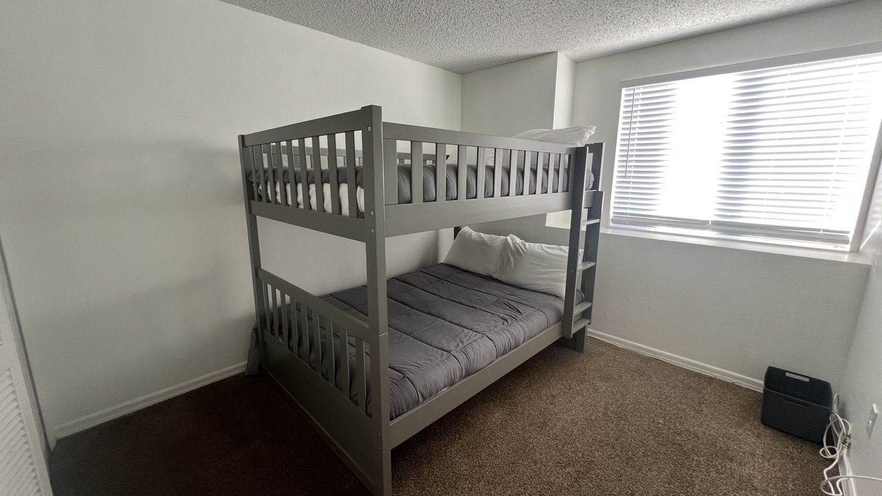 Photo of Bedroom in Lindfields