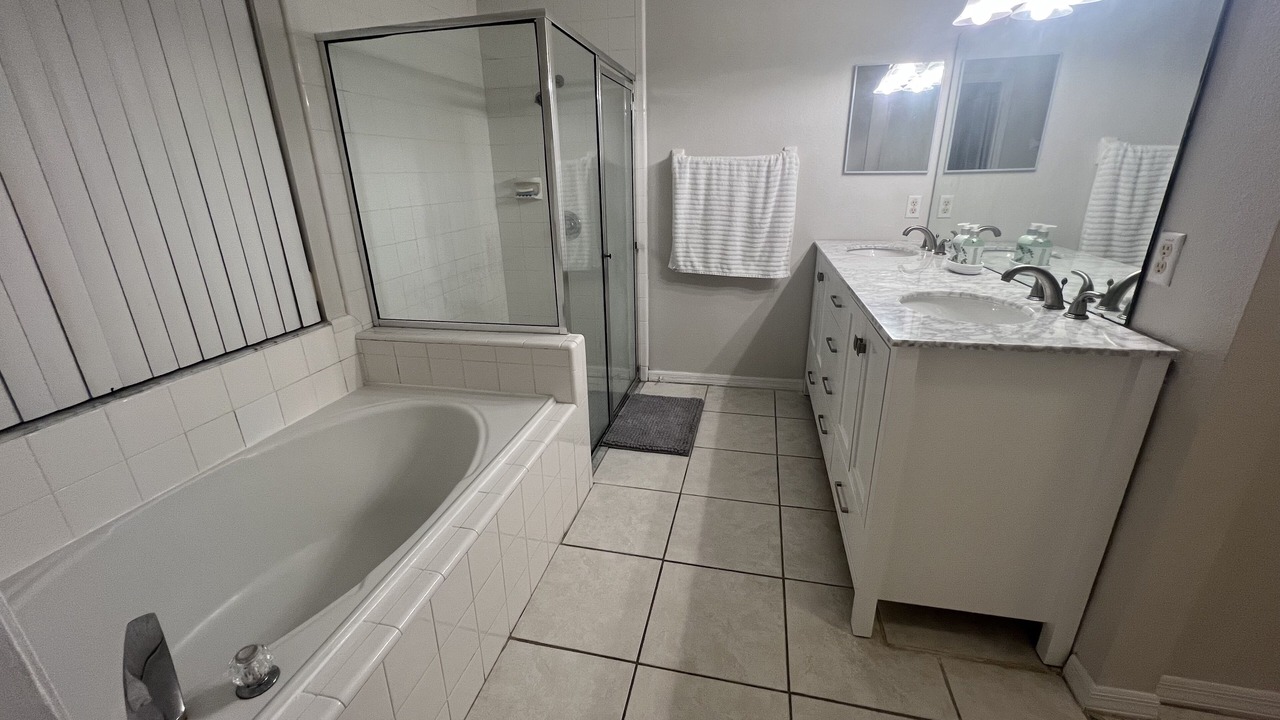 Photo of Bathroom in Lindfields